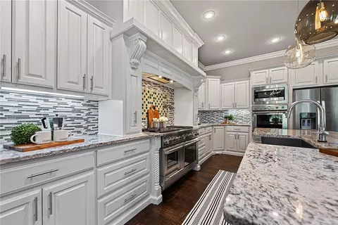 Kitchen - 3511 Oak Tree Dr, Centerton, AR 72719 photo 1 of 5