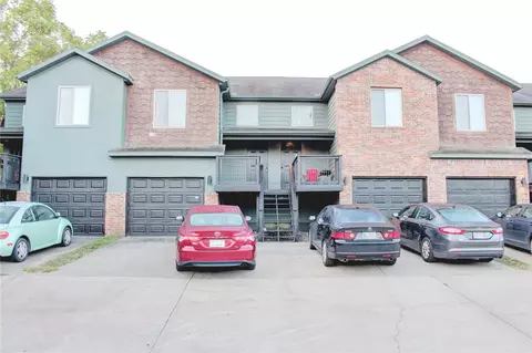 775 W Sandy Beach Ln, Fayetteville, AR 72703