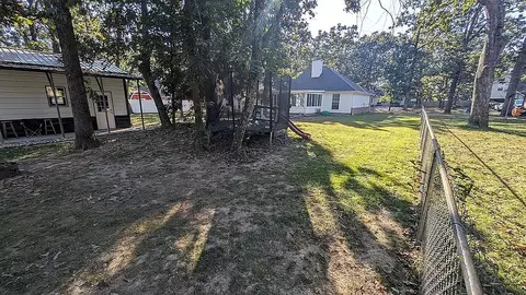 Exterior - 708 Cherokee Dr, Gentry, AR 72734 photo 5 of 7