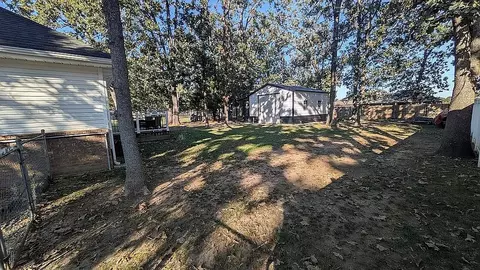 Exterior - 708 Cherokee Dr, Gentry, AR 72734 photo 4 of 7