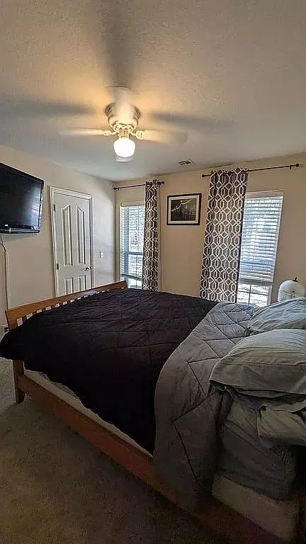 Bedroom - 708 Cherokee Dr, Gentry, AR 72734 photo 4 of 5