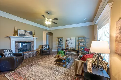Living - 501 Harness Ln, West Fork, AR 72774 photo 1 of 1