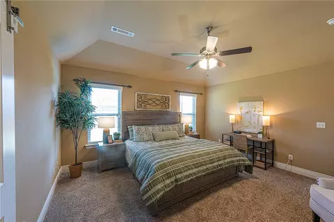 Bedroom - 501 Harness Ln, West Fork, AR 72774 photo 3 of 5