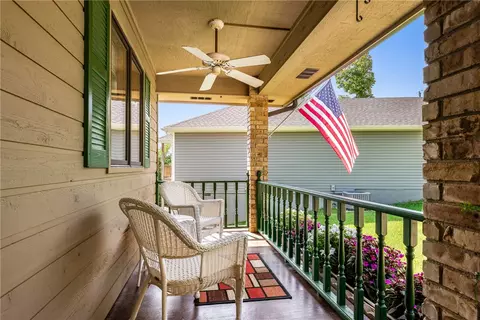 31 Lancaster Dr, Bella Vista, AR 72715