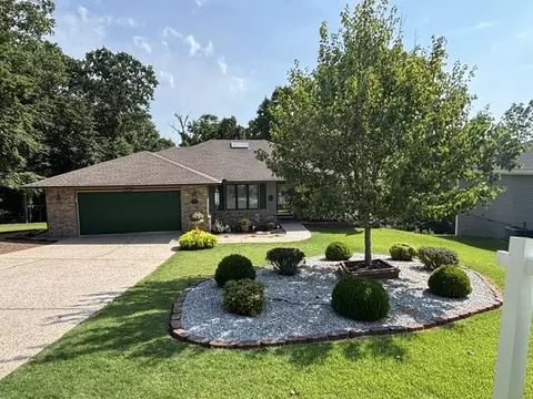 31 Lancaster Dr, Bella Vista, AR 72715