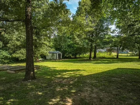 Exterior - 4058 Valley Rd, Harrison, AR 72601 photo 6 of 16