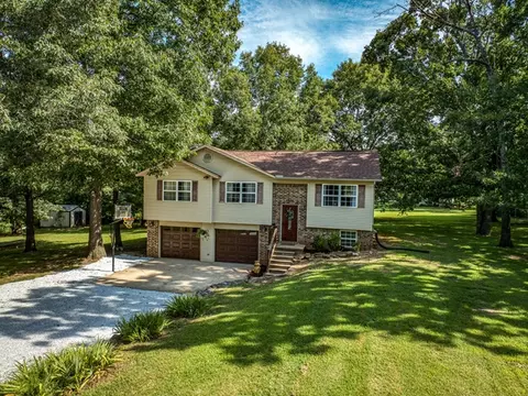 Exterior - 4058 Valley Rd, Harrison, AR 72601 photo 4 of 16