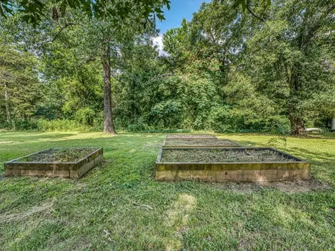 Exterior - 4058 Valley Rd, Harrison, AR 72601 photo 13 of 16
