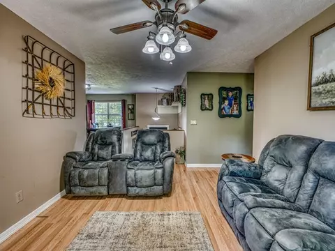 Living - 4058 Valley Rd, Harrison, AR 72601 photo 2 of 2