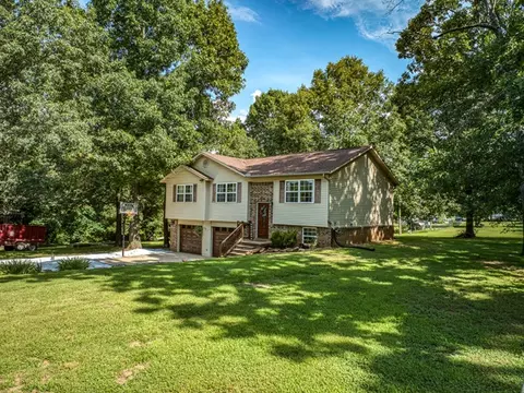 Exterior - 4058 Valley Rd, Harrison, AR 72601 photo 2 of 16