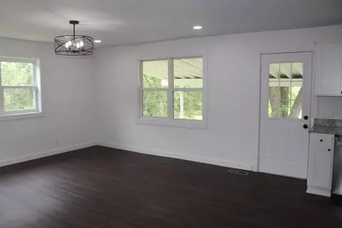 Living - 1700 Silver Valley Rd, Harrison, AR 72601 photo 1 of 3