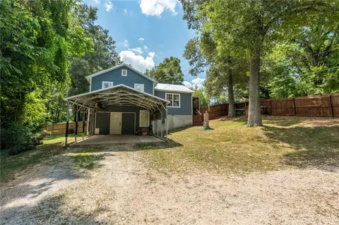 Exterior - 1003 S Walnut St, Harrison, AR 72601 photo 1 of 4