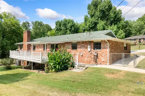 Exterior - 6 Hawthorne Cv, Harrison, AR 72601 photo 3 of 12