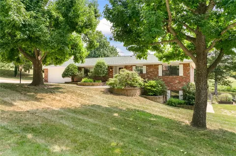 Exterior - 6 Hawthorne Cv, Harrison, AR 72601 photo 2 of 12