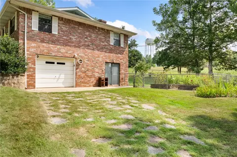 Exterior - 6 Hawthorne Cv, Harrison, AR 72601 photo 8 of 12
