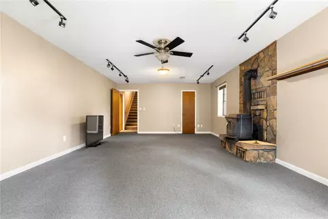 Living - 6 Hawthorne Cv, Harrison, AR 72601 photo 7 of 7