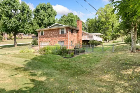 Exterior - 6 Hawthorne Cv, Harrison, AR 72601 photo 9 of 12