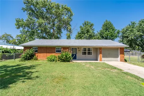 840 Eastgate St, Siloam Springs, AR 72761