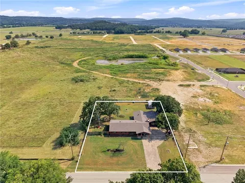 611 Butler Rd, Prairie Grove, AR 72753