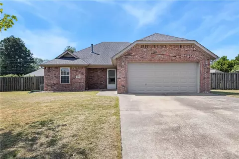 2369 Sara Alice Ct, Fayetteville, AR 72701