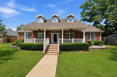 3007 Cortney Cir, Siloam Springs, AR 72761