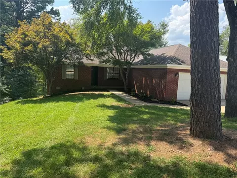 308 Preston Dr, Russellville, AR 72802