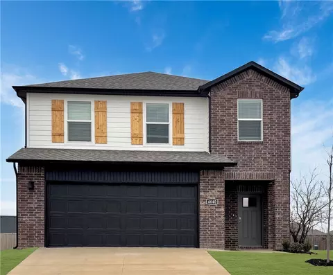 4572 W Triangle St, Fayetteville, AR 72704