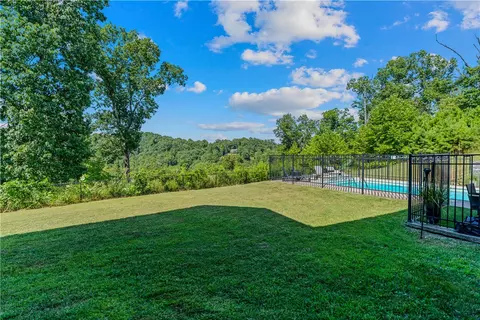 Exterior - 8662 Woods Rd, Rogers, AR 72756 photo 11 of 18