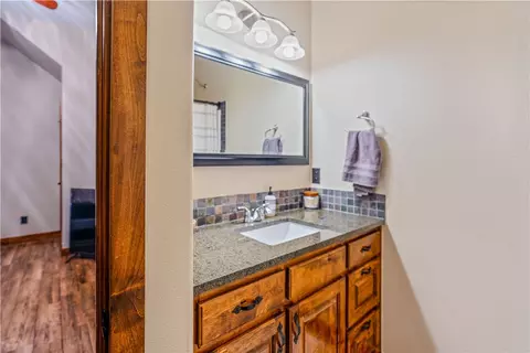 Bath - 8662 Woods Rd, Rogers, AR 72756 photo 3 of 5