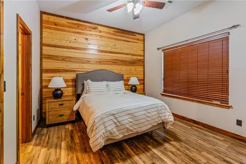 Bedroom - 8662 Woods Rd, Rogers, AR 72756 photo 3 of 5