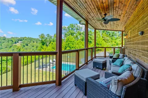 Exterior - 8662 Woods Rd, Rogers, AR 72756 photo 7 of 18