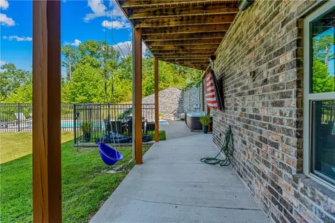 Exterior - 8662 Woods Rd, Rogers, AR 72756 photo 10 of 18