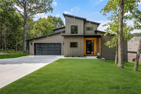 17 Nairn Ln, Bella Vista, AR 72715
