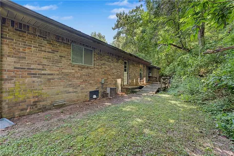 Exterior - 3300 Monte Ne Rd, Rogers, AR 72758 photo 2 of 5