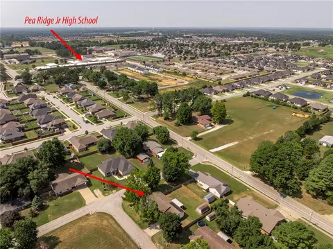 2065 Chapman Ln, Pea Ridge, AR 72751