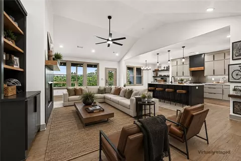 21 Ayton Ln, Bella Vista, AR 72714