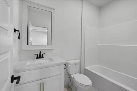 Bath - 1340 Greyback Ln, Centerton, AR 72719 photo 6 of 6