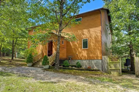 66 County Road 2071, Eureka Springs, AR 72632