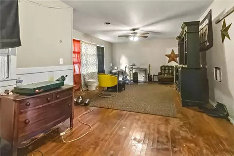 Living - 1504 Capps Rd, Harrison, AR 72601 photo 1 of 2