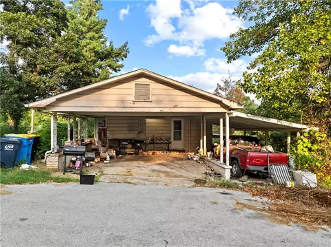 Exterior - 1504 Capps Rd, Harrison, AR 72601 photo 2 of 5