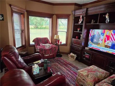 Living - 2925 Dublin Rd, Scranton, AR 72863 photo 4 of 5