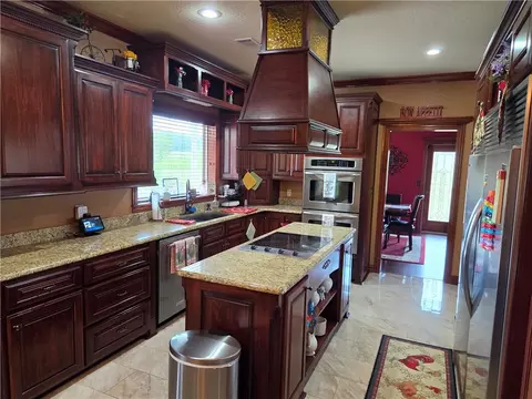 Kitchen - 2925 Dublin Rd, Scranton, AR 72863 photo 2 of 2