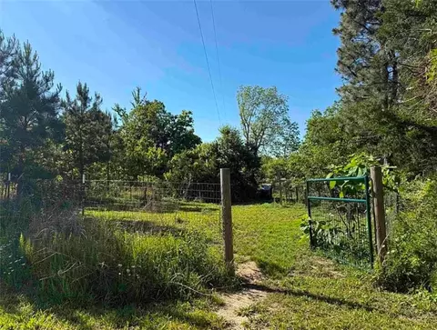 Exterior - 6233 Sunny Fox Rd, Mountain View, AR 72560 photo 7 of 7