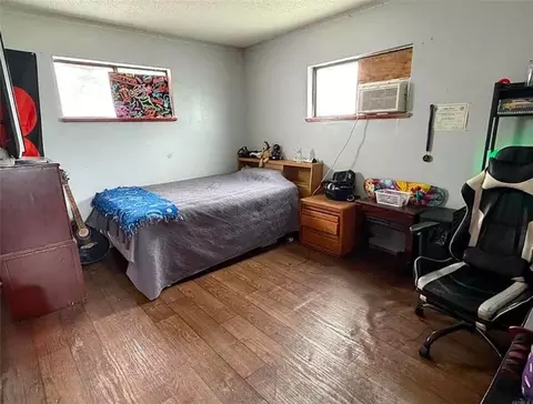 Bedroom - 6233 Sunny Fox Rd, Mountain View, AR 72560 photo 3 of 5