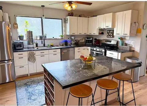 Kitchen - 6233 Sunny Fox Rd, Mountain View, AR 72560 photo 1 of 2