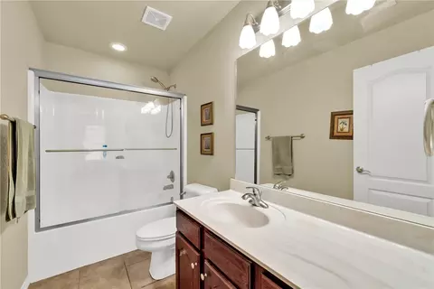 Bath - 3956 Glenbrook Loop, Springdale, AR 72764 photo 4 of 4