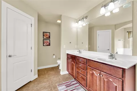 Bath - 3956 Glenbrook Loop, Springdale, AR 72764 photo 2 of 4