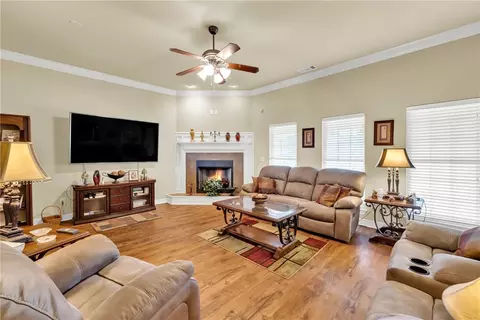 Living - 3956 Glenbrook Loop, Springdale, AR 72764 photo 1 of 2