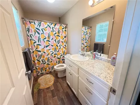 Bath - 6367 Harmon Rd, Harrison, AR 72601 photo 3 of 4