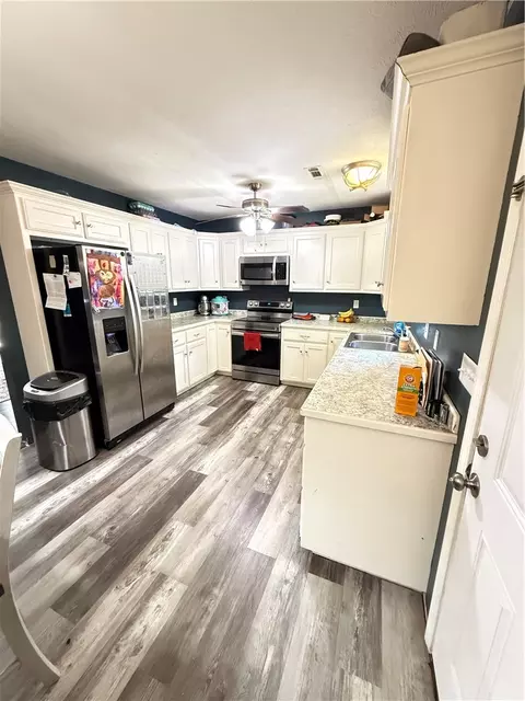 Kitchen - 6367 Harmon Rd, Harrison, AR 72601 photo 1 of 1